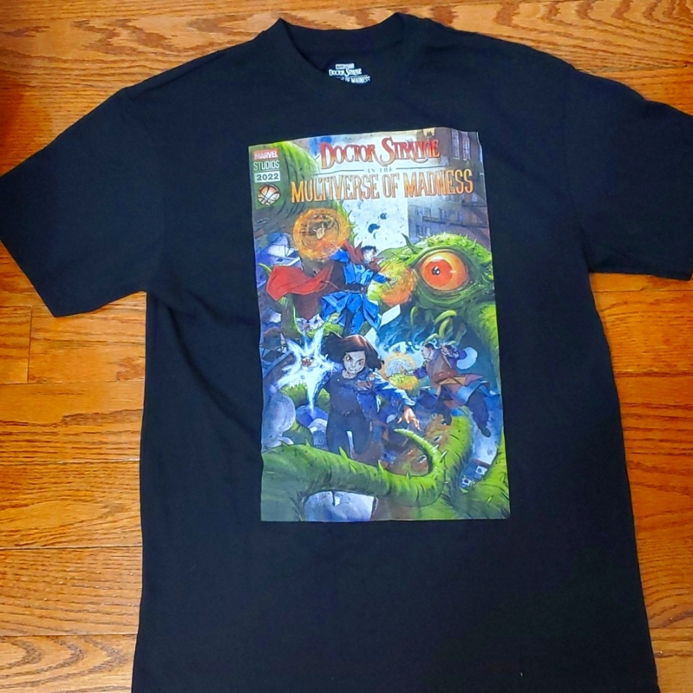 ✨️BUY NOW $✨️EUC MARVEL STUDIOS  DOCTOR STRANGE in the MULTIVERSE OF MADNESS TEE